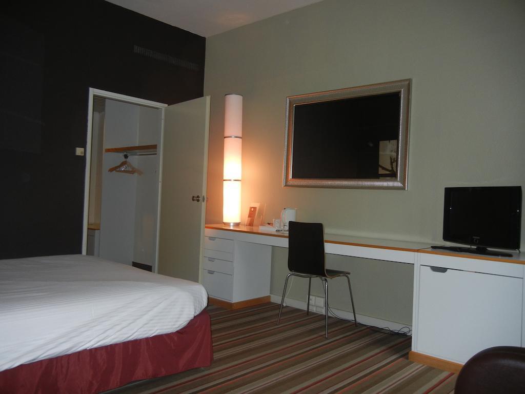 Hampton'S Hotel Namur ويبيون الغرفة الصورة