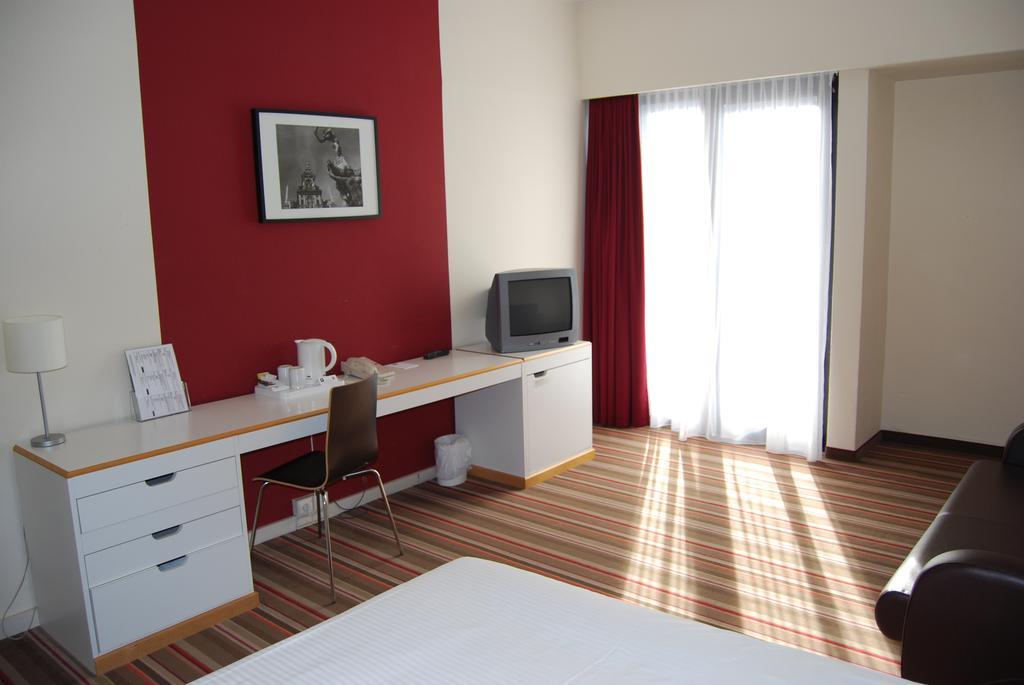 Hampton'S Hotel Namur ويبيون الغرفة الصورة